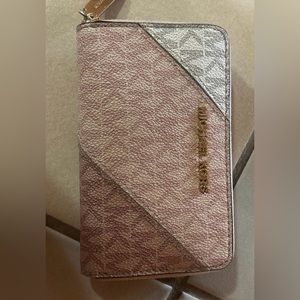 Michael Kors Wallet.